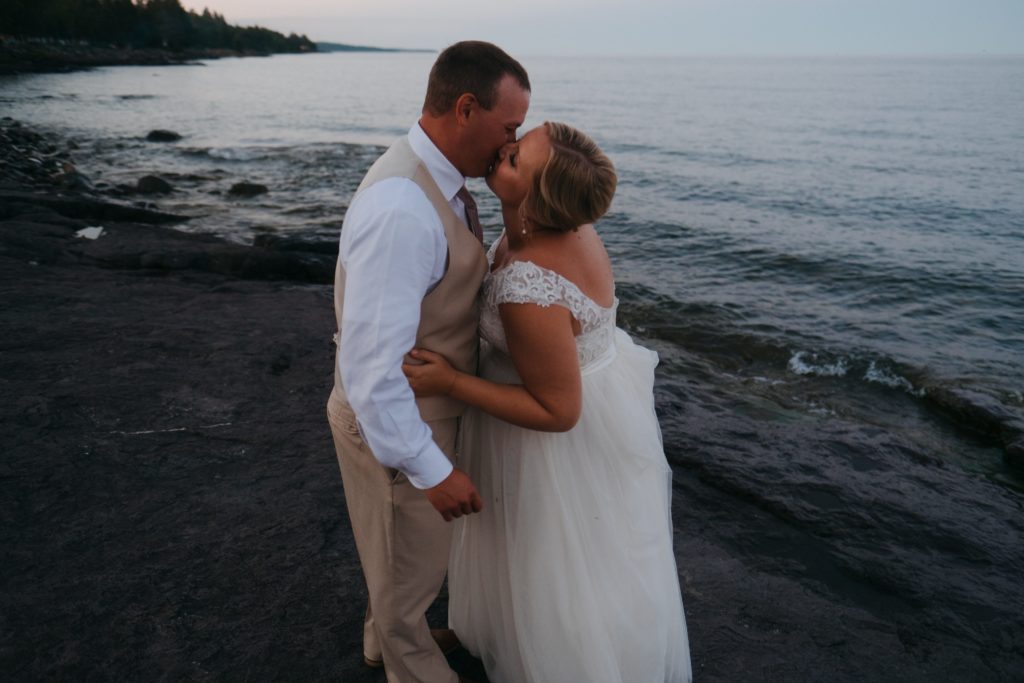 Larsmont Cottages Wedding Two Harbors, MN Lacy + Levi